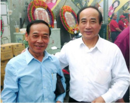 見圖左:本報社長潘隆俊榮譽博士/右:立法院院長王金平