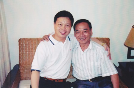 海南省省府官員王守蘇(左)馬紹爾群島總統顧問(右)