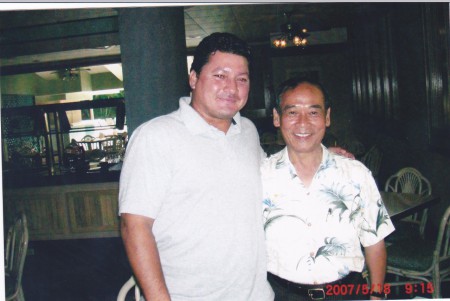 馬紹爾群島總統秘書長(左)馬紹爾群島總統經濟顧問(右)